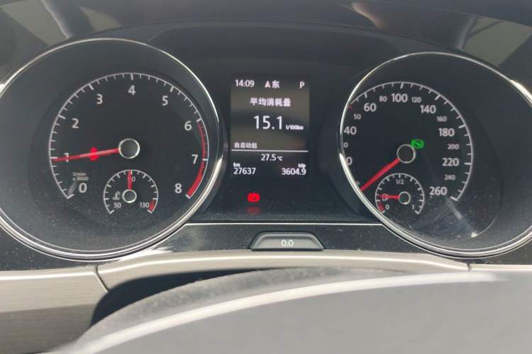 Used Volkswagen Touran 2018 Volkswagen Touran L 280TSI DSG Boundary Edition 7 Seats China VI Standard Odometer Close Up