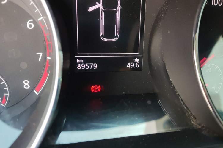 Used Volkswagen Touran 2018 Volkswagen Touran L 280TSI Manual Trend Edition Odometer Close Up