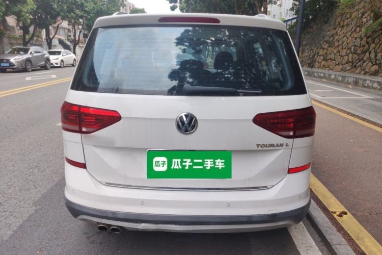 Used Volkswagen Touran 2018 Volkswagen Touran L 280TSI DSG Boundary Edition 7 Seats China VI Standard Rear