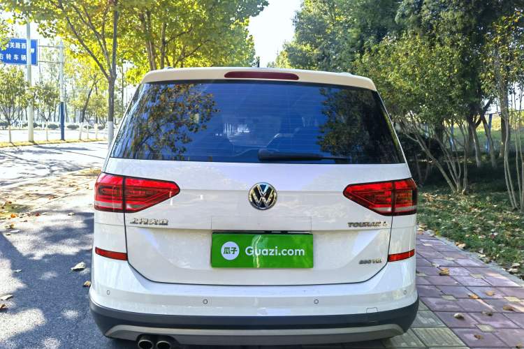 Used Volkswagen Touran 2018 Volkswagen Touran L 280TSI DSG Boundary Edition 6-Seater China VI Standard Rear