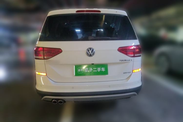 Used Volkswagen Touran 2018 Volkswagen Touran L 280TSI DSG Boundary Edition 7 Seats China VI Standard Rear