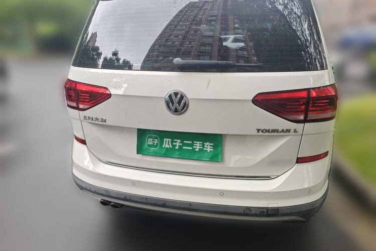 Used Volkswagen Touran 2018 Volkswagen Touran L 280TSI DSG Boundary Luxury Edition 7 Seats China VI Standard Rear