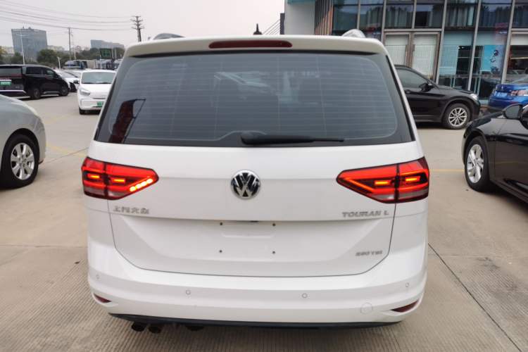 Used Volkswagen Touran 2018 Volkswagen Touran L 280TSI DSG Comfort Edition 7 Seats China VI Standard Rear