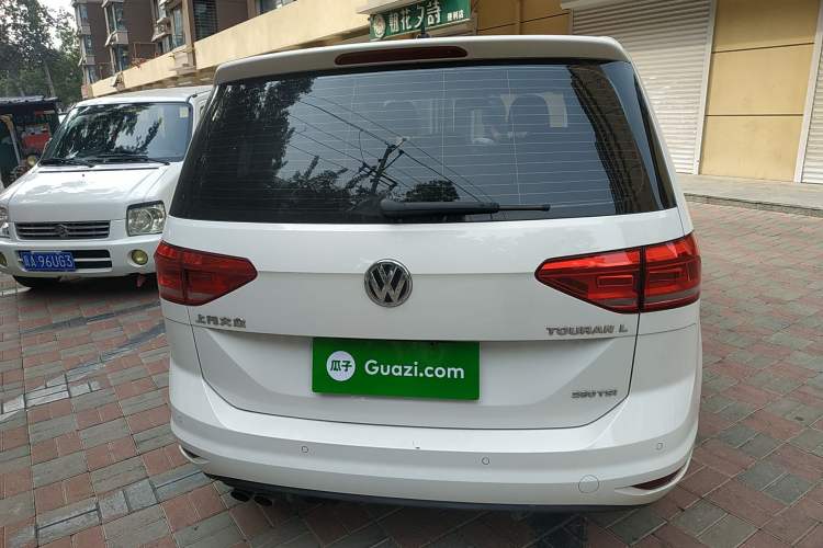 Used Volkswagen Touran 2018 Volkswagen Touran L 280TSI DSG Style Edition 7 Seats China VI Standard Rear