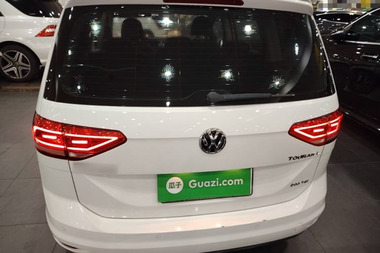 Used Volkswagen Touran 2018 Volkswagen Touran L 280TSI DSG Comfort Edition 7 Seats China V Emission Standard Rear