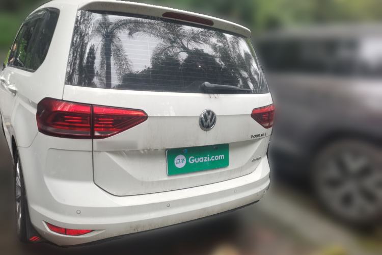 Used Volkswagen Touran 2018 Volkswagen Touran L 280TSI DSG Comfort Edition 7-seater Rear
