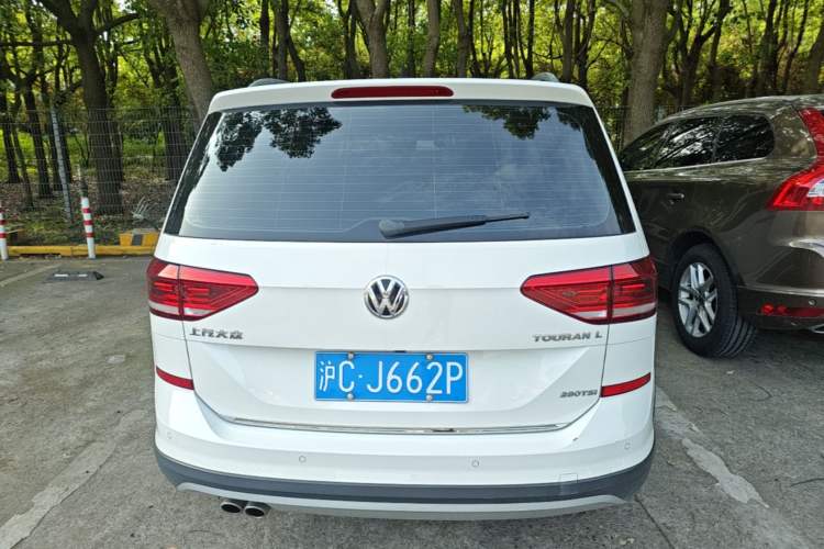 Used Volkswagen Touran 2018 Volkswagen Touran L 280TSI DSG Boundary Luxury Edition 7 Seats China VI Standard Rear