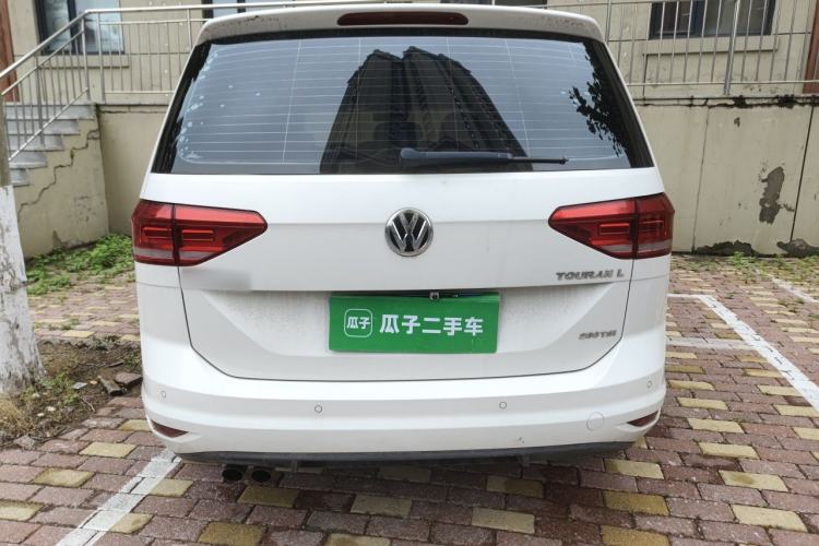 Used Volkswagen Touran 2018 Volkswagen Touran L 280TSI DSG Style Edition 7 Seats China VI Standard Rear