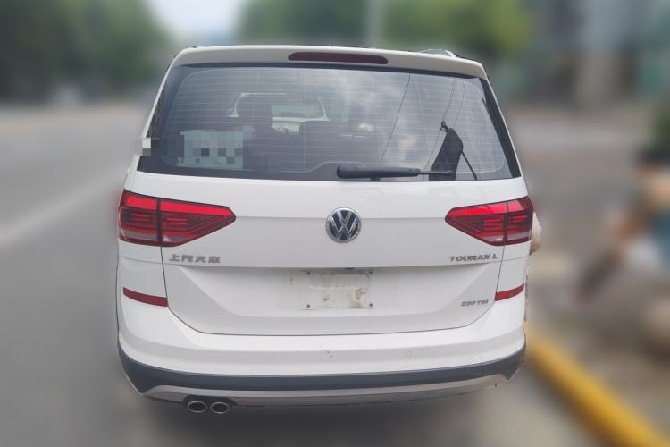 Used Volkswagen Touran 2018 Volkswagen Touran L 280TSI DSG Boundary Edition 7 Seats China VI Standard Rear