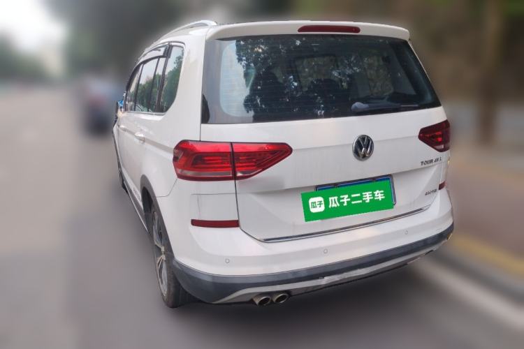Used Volkswagen Touran 2018 Volkswagen Touran L 280TSI DSG Boundary Edition 7 Seats China VI Standard Rear Left 45 Deg
