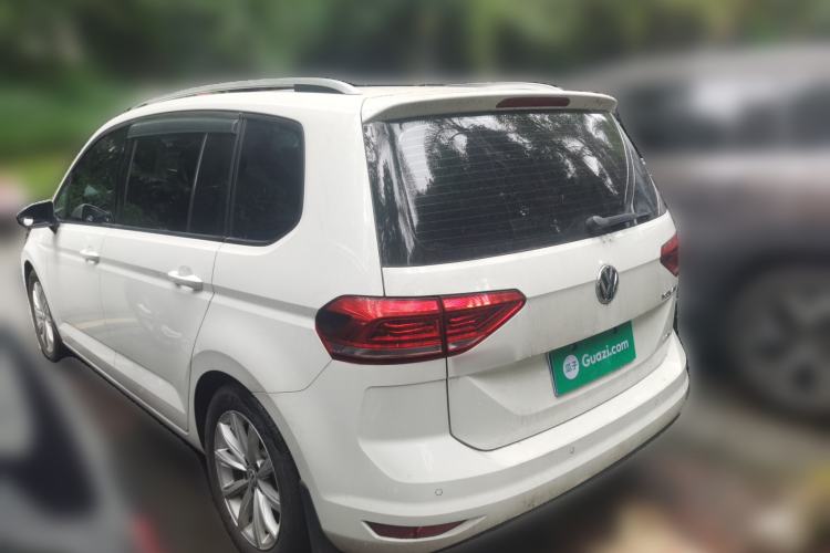 Used Volkswagen Touran 2018 Volkswagen Touran L 280TSI DSG Comfort Edition 7-seater Rear Left 45 Deg