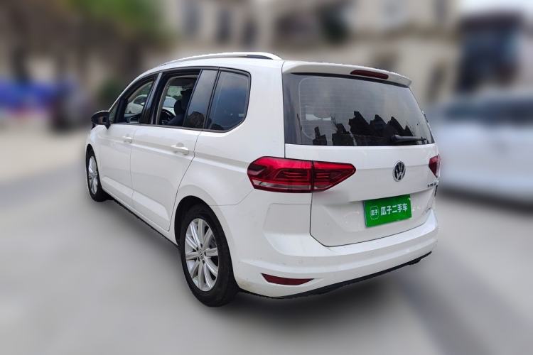 Used Volkswagen Touran 2018 Volkswagen Touran L 280TSI DSG Comfort Edition 7-seater Rear Left 45 Deg
