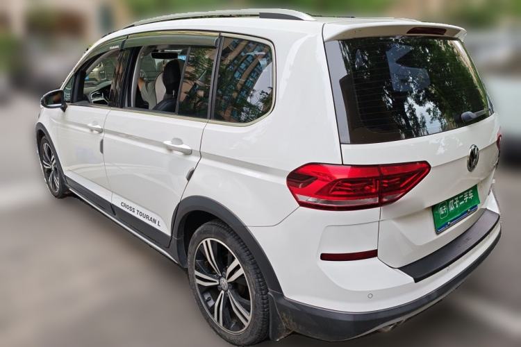 Used Volkswagen Touran 2018 Volkswagen Touran L 280TSI DSG Boundary Edition 7 Seats China VI Standard Rear Left 45 Deg