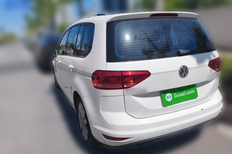 Used Volkswagen Touran 2018 Volkswagen Touran L 280TSI DSG Comfort Edition 7-seater Rear Left 45 Deg