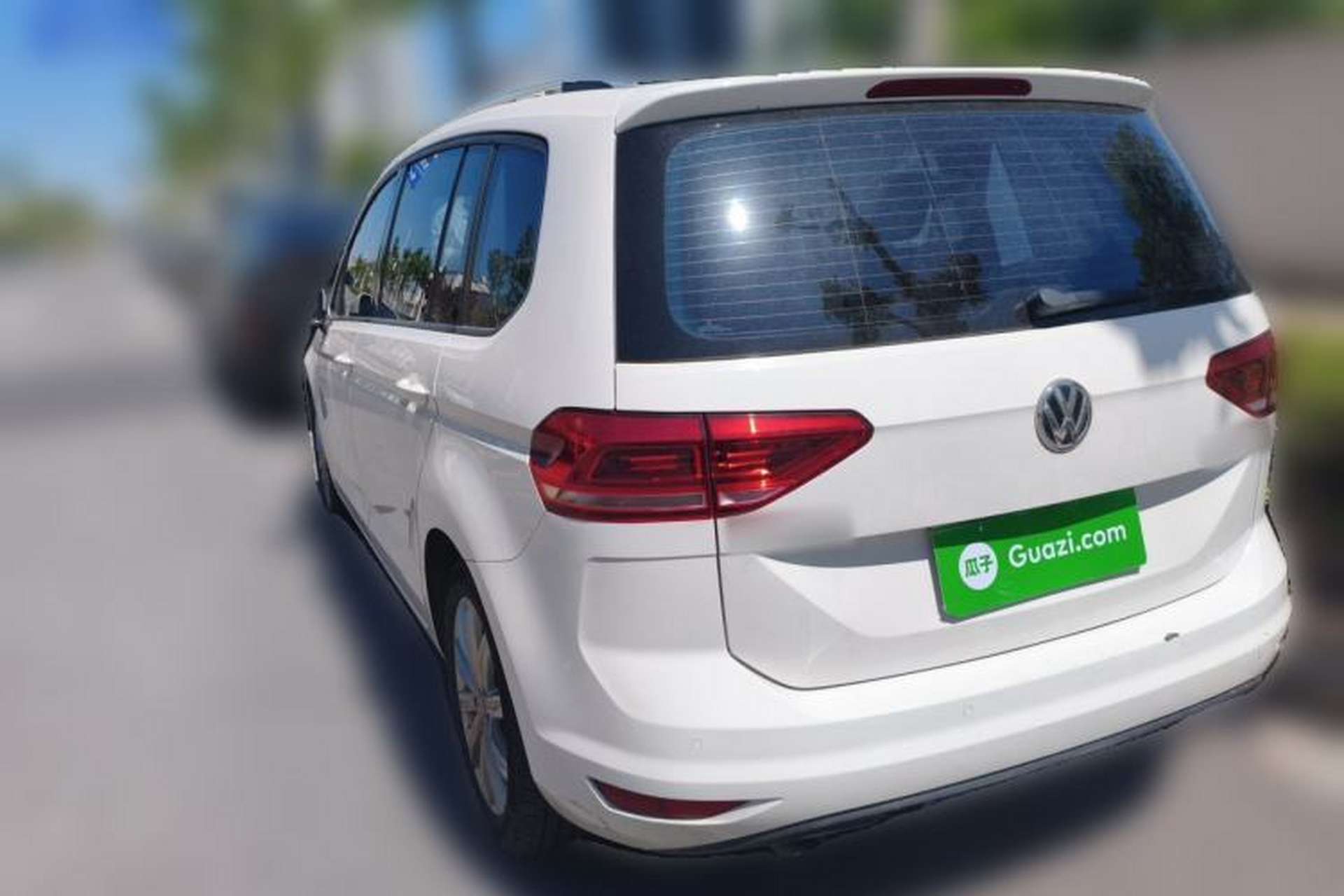 Used Volkswagen Touran 2018 Volkswagen Touran L 280TSI DSG Comfort Edition 7-seater Rear Left 45 Deg