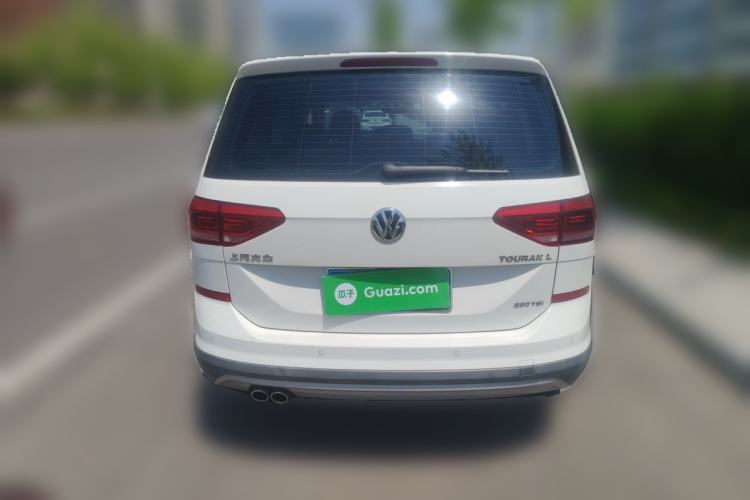 Used Volkswagen Touran 2018 Volkswagen Touran L 280TSI DSG Boundary Edition 7 Seats China VI Standard Rear