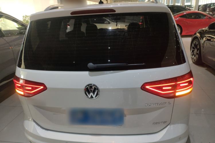 Used Volkswagen Touran 2018 Volkswagen Touran L 280TSI DSG Comfort Edition 7 Seats China V Emission Standard Rear