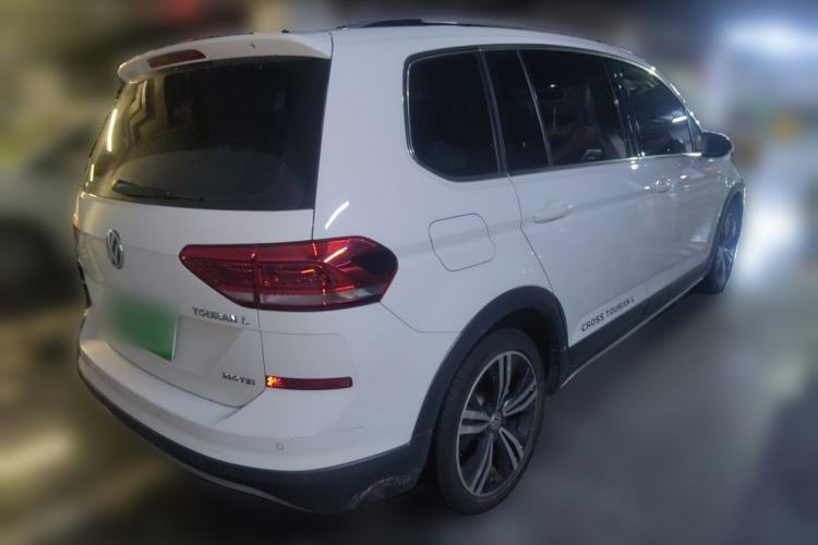 Used Volkswagen Touran 2018 Volkswagen Touran L 280TSI DSG Boundary Edition 7 Seats China VI Standard Rear Right 45 Deg