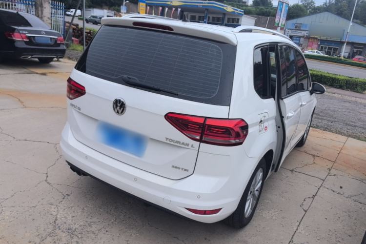 Used Volkswagen Touran 2018 Volkswagen Touran L 280TSI DSG Comfort Edition 7 Seats China VI Standard Rear Right 45 Deg