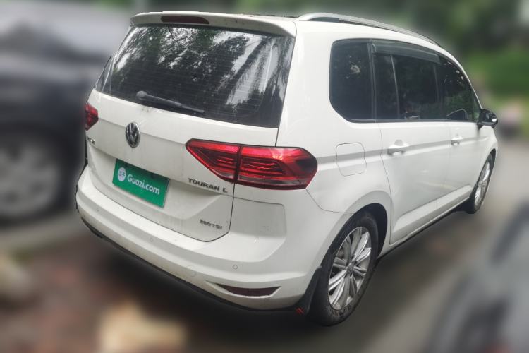 Used Volkswagen Touran 2018 Volkswagen Touran L 280TSI DSG Comfort Edition 7-seater Rear Right 45 Deg