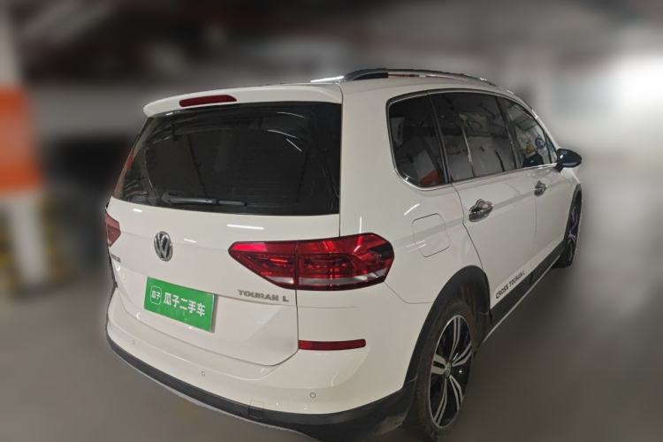 Used Volkswagen Touran 2018 Volkswagen Touran L 280TSI DSG Boundary Edition 7 Seats China VI Standard Rear Right 45 Deg