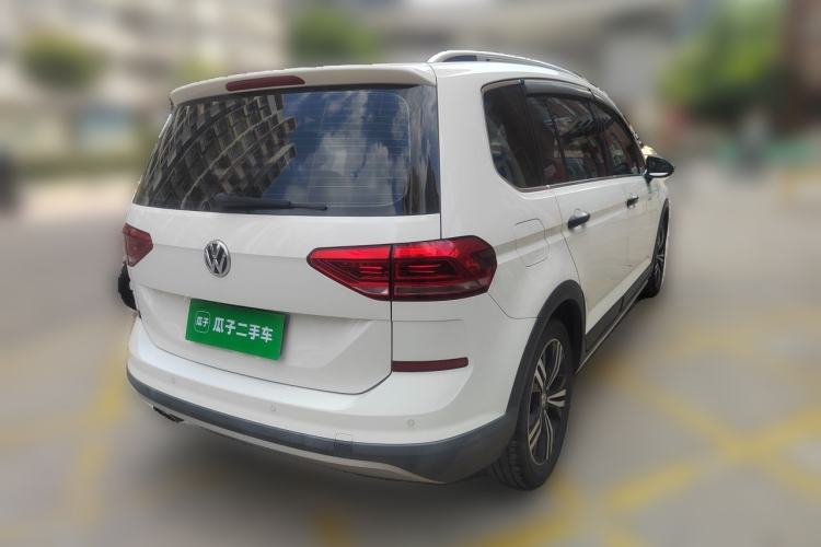 Used Volkswagen Touran 2018 Volkswagen Touran L 280TSI DSG Boundary Edition 7 Seats China VI Standard Rear Right 45 Deg