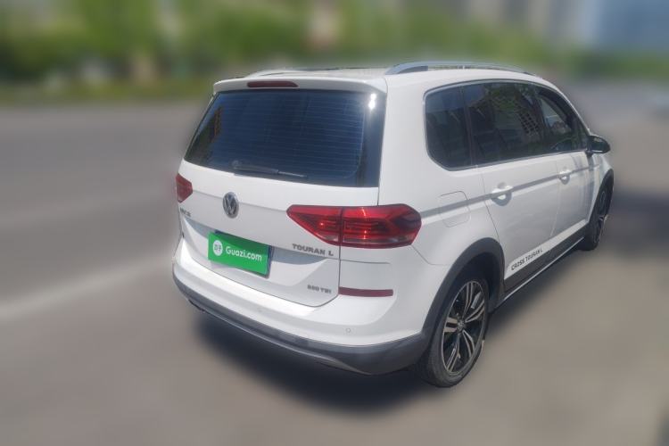 Used Volkswagen Touran 2018 Volkswagen Touran L 280TSI DSG Boundary Edition 7 Seats China VI Standard Rear Right 45 Deg