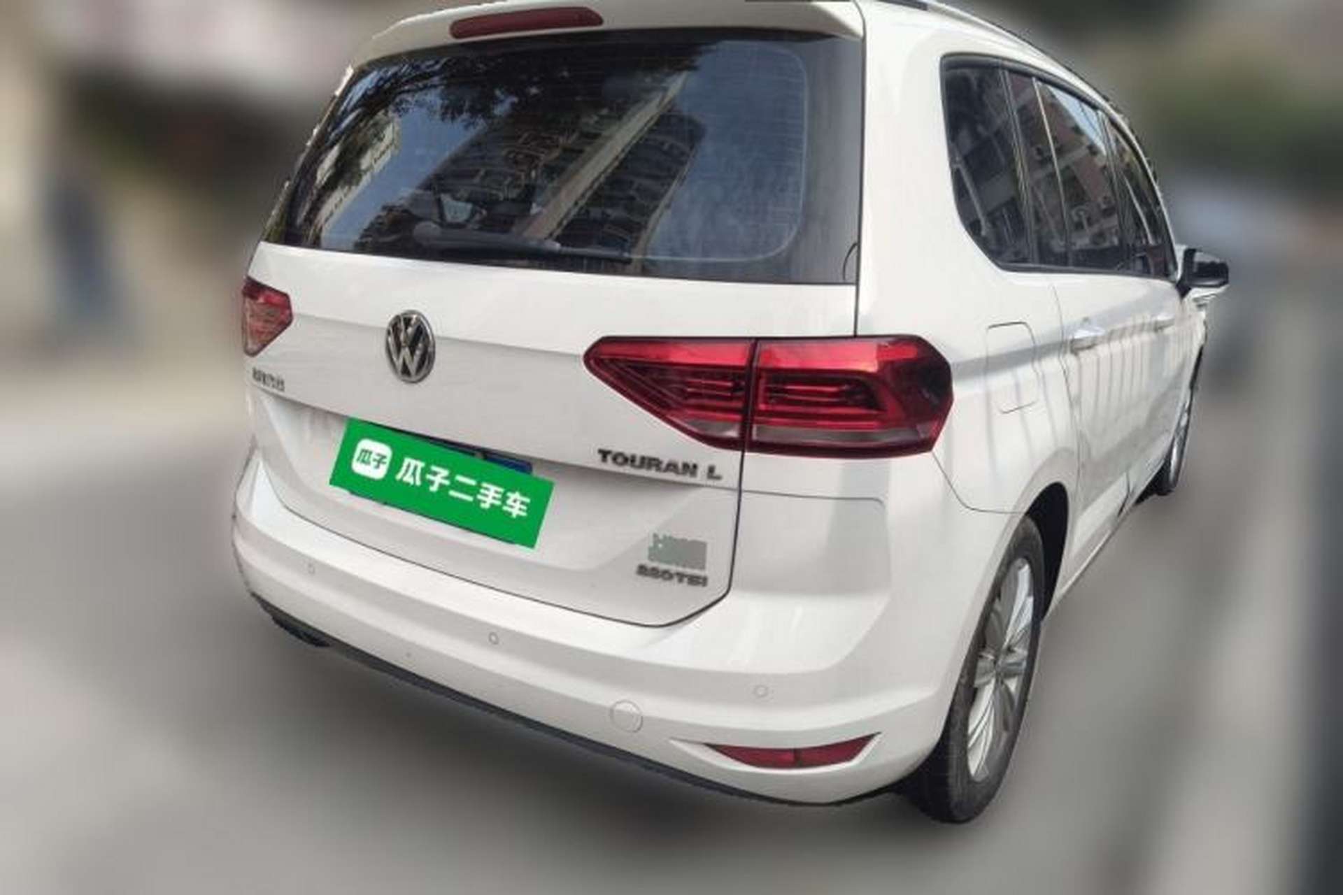 Used Volkswagen Touran 2018 Volkswagen Touran L 280TSI DSG Comfort Edition 6-seater Rear Right 45 Deg
