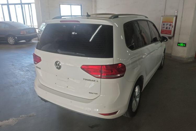 Used Volkswagen Touran 2018 Volkswagen Touran L 280TSI Manual Trend Edition Rear Right 45 Deg
