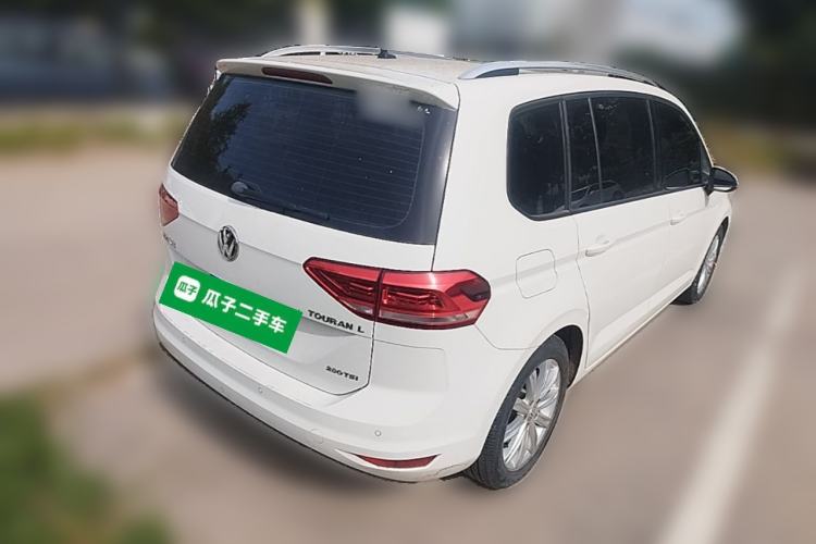 Used Volkswagen Touran 2018 Volkswagen Touran L 280TSI DSG Comfort Edition 6-seater Rear Right 45 Deg