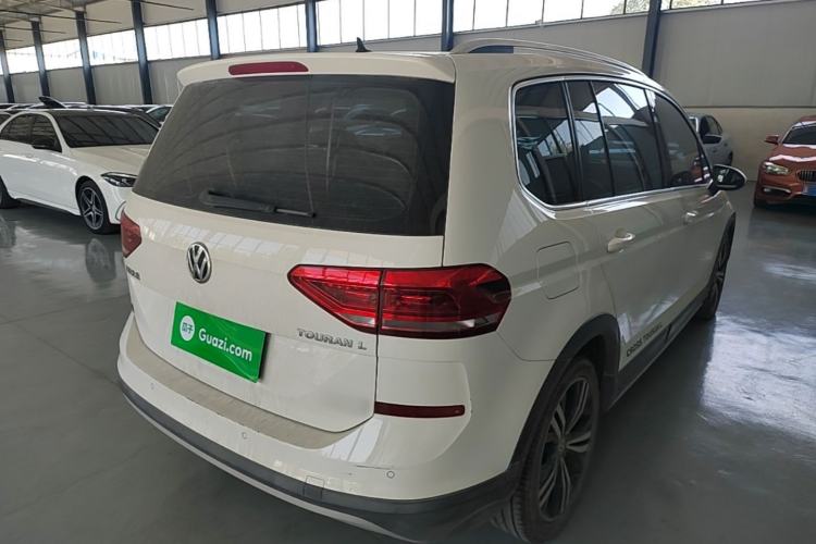 Used Volkswagen Touran 2018 Volkswagen Touran L 280TSI DSG Boundary Edition 7 Seats China VI Standard Rear Right 45 Deg