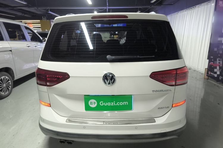 Used Volkswagen Touran 2018 Volkswagen Touran L 280TSI DSG Boundary Edition 7 Seats China V Emission Standard Rear