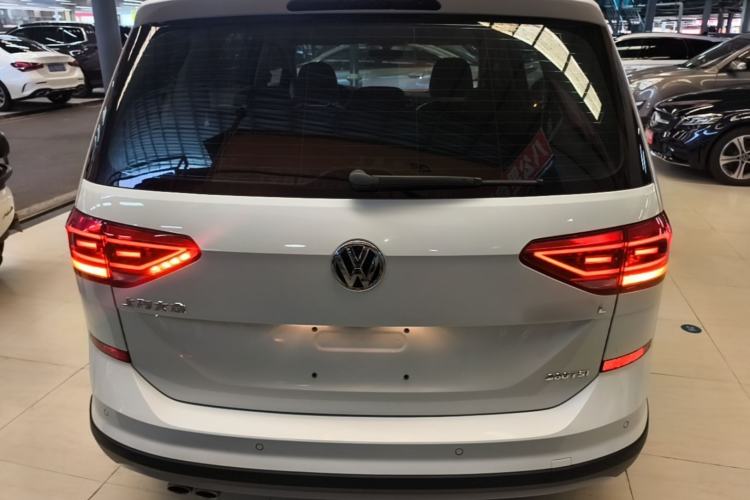Used Volkswagen Touran 2018 Volkswagen Touran L 280TSI DSG Boundary Edition 7 Seats China VI Standard Rear