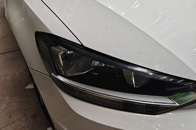 Used Volkswagen Touran 2018 Volkswagen Touran L 280TSI DSG Style Edition 7 Seats China V Emission Standard Right Front Headlight
