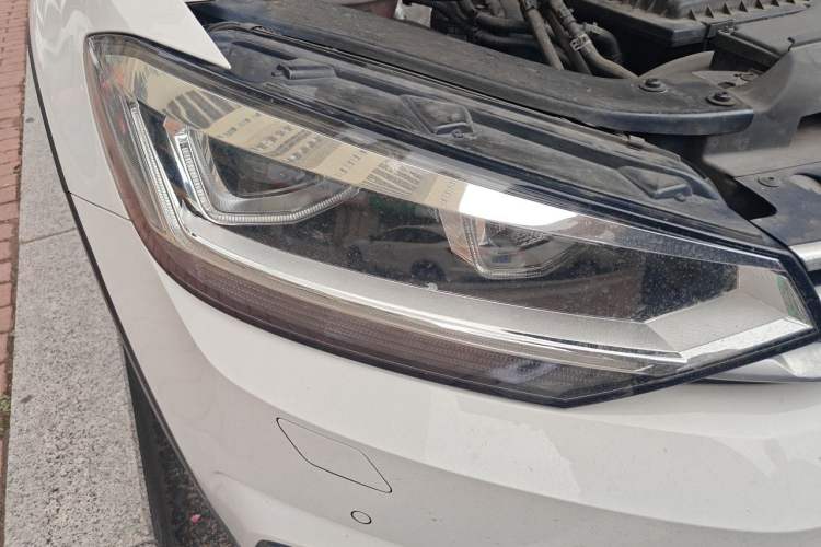 Used Volkswagen Touran 2018 Volkswagen Touran L 280TSI DSG Boundary Edition 7 Seats China V Emission Standard Right Front Headlight