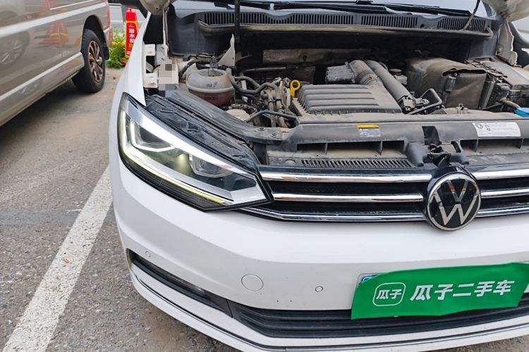 Used Volkswagen Touran 2018 Volkswagen Touran L 280TSI DSG Comfort Edition 7 Seats China V Emission Standard Right Front Headlight