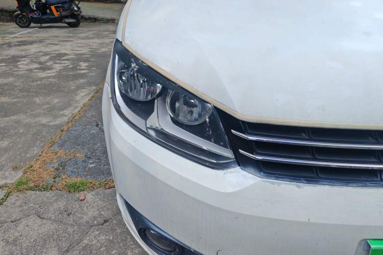 Used Volkswagen Touran 2018 Volkswagen Touran L 1.6L Manual Trend Edition Right Front Headlight