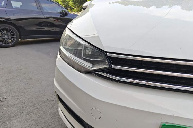 Used Volkswagen Touran 2018 Volkswagen Touran L 280TSI DSG Style Edition 7 Seats China V Emission Standard Right Front Headlight