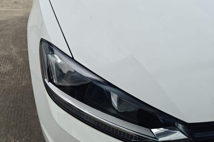 Used Volkswagen Touran 2018 Volkswagen Touran L 280TSI DSG Comfort Edition 7 Seats China V Emission Standard Right Front Headlight