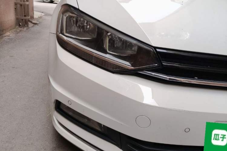 Used Volkswagen Touran 2018 Volkswagen Touran L 280TSI DSG Comfort Edition 7 Seats China V Emission Standard Right Front Headlight