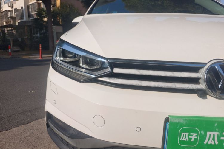 Used Volkswagen Touran 2018 Volkswagen Touran L 280TSI DSG Boundary Edition 7 Seats China V Emission Standard Right Front Headlight
