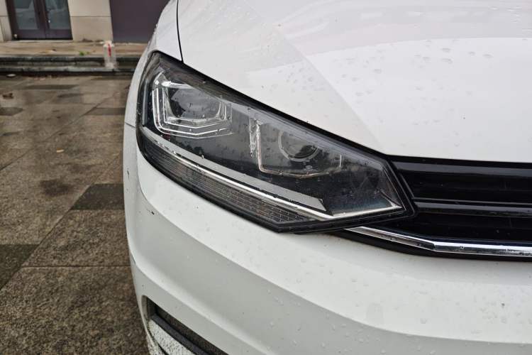 Used Volkswagen Touran 2018 Volkswagen Touran L 280TSI DSG Style Edition 7 Seats China V Emission Standard Right Front Headlight