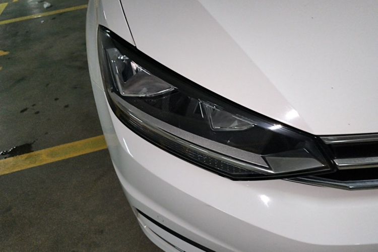 Used Volkswagen Touran 2018 Volkswagen Touran L 280TSI DSG Comfort Edition 7 Seats China V Emission Standard Right Front Headlight