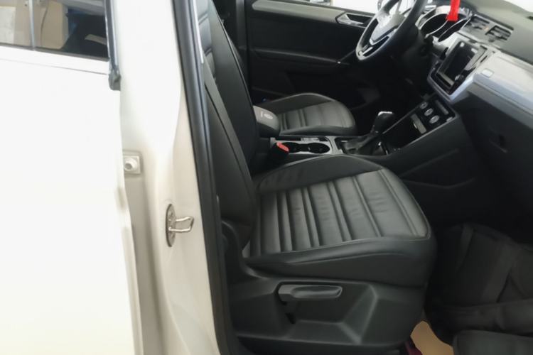 Used Volkswagen Touran 2018 Volkswagen Touran L 280TSI DSG Boundary Edition 6-Seater China V Emission Standard Right Front Seat