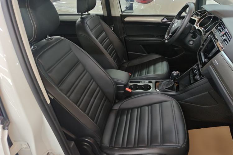 Used Volkswagen Touran 2018 Volkswagen Touran L 280TSI DSG Comfort Edition 7 Seats China V Emission Standard Right Front Seat