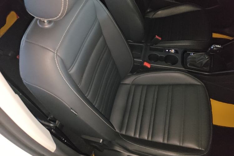 Used Volkswagen Touran 2018 Volkswagen Touran L 280TSI DSG Style Edition 7 Seats China VI Standard Right Front Seat