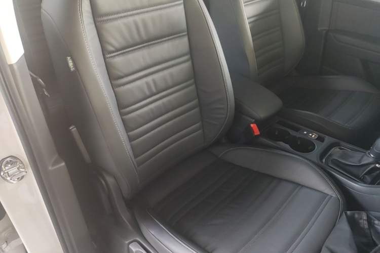 Used Volkswagen Touran 2018 Volkswagen Touran L 280TSI DSG Comfort Edition 7-seater Right Front Seat