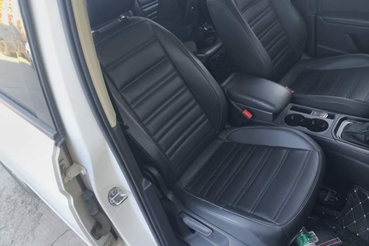 Used Volkswagen Touran 2018 Volkswagen Touran L 280TSI DSG Comfort Edition 7 Seats China V Emission Standard Right Front Seat