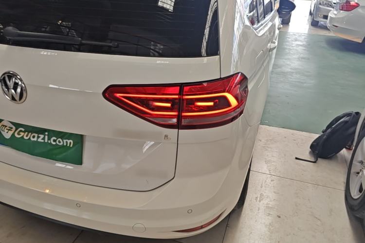 Used Volkswagen Touran 2018 Volkswagen Touran L 280TSI DSG Comfort Edition 7 Seats China V Emission Standard Right Rear Taillight