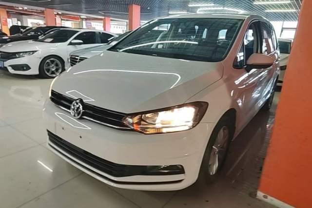 Ojetý Volkswagen Touran 2018 Volkswagen Touran L 280TSI Manual Trend Edition